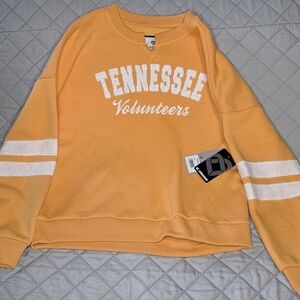 Colosseum Women's  Tennessee Volunteers Notch Neck Pullover Sweatshirt. NWT Sz M